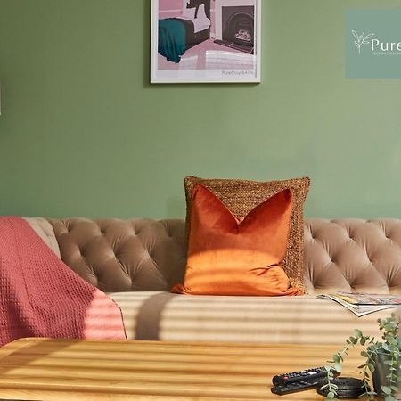 Superb House Manchester Near Etihad With Free Parking Sleeps 8 Exterior foto